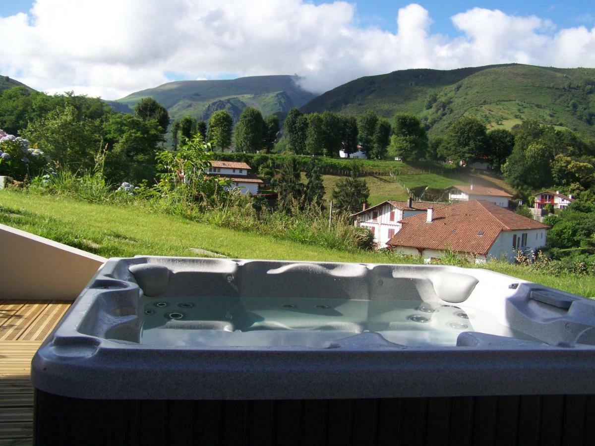 Etxe Goxoan Chambres D'Hotes Avec Cuisine Ete Equipee Commune Et Jaccuzi Itxassou Luaran gambar