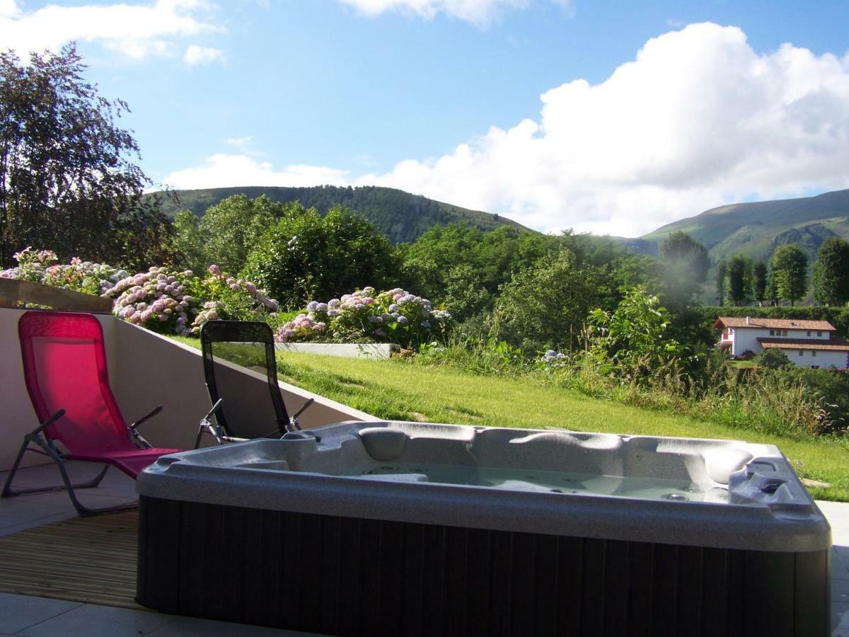Etxe Goxoan Chambres D'Hotes Avec Cuisine Ete Equipee Commune Et Jaccuzi Itxassou Luaran gambar